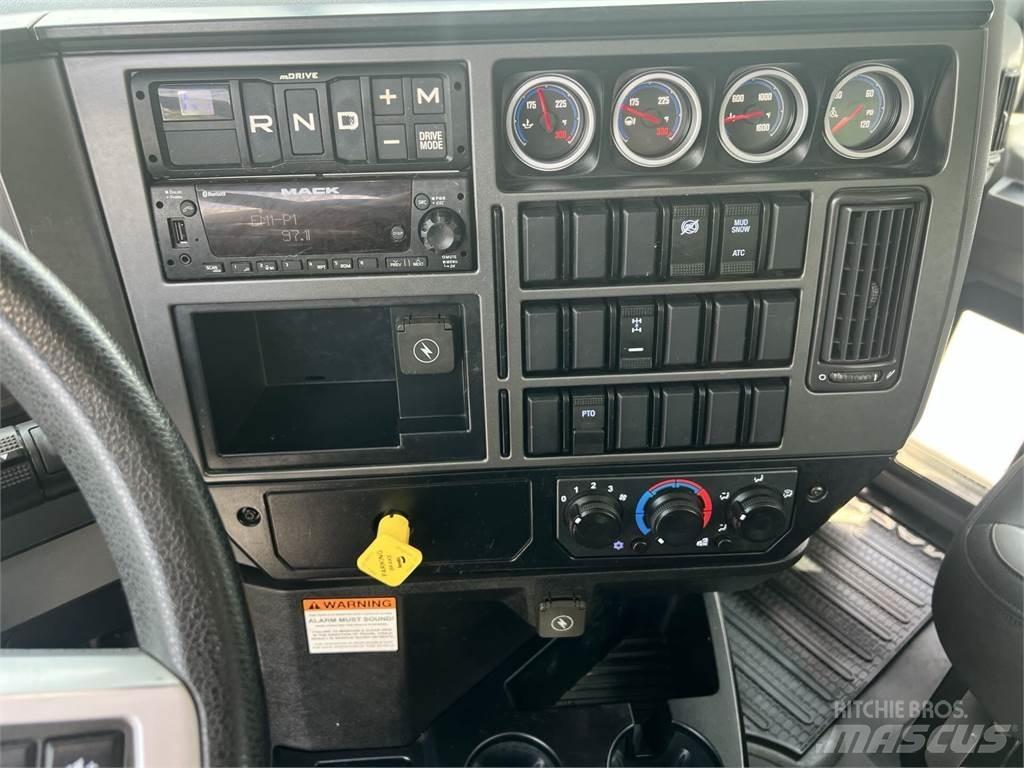 Mack GR64BR Drugi tovornjaki
