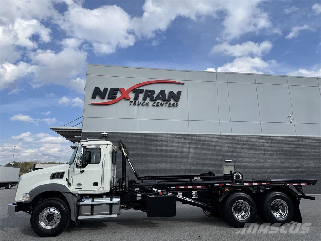 Mack GR64BR Drugi tovornjaki