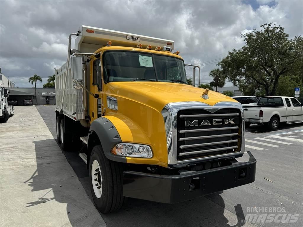 Mack GR64BRX Kiper tovornjaki