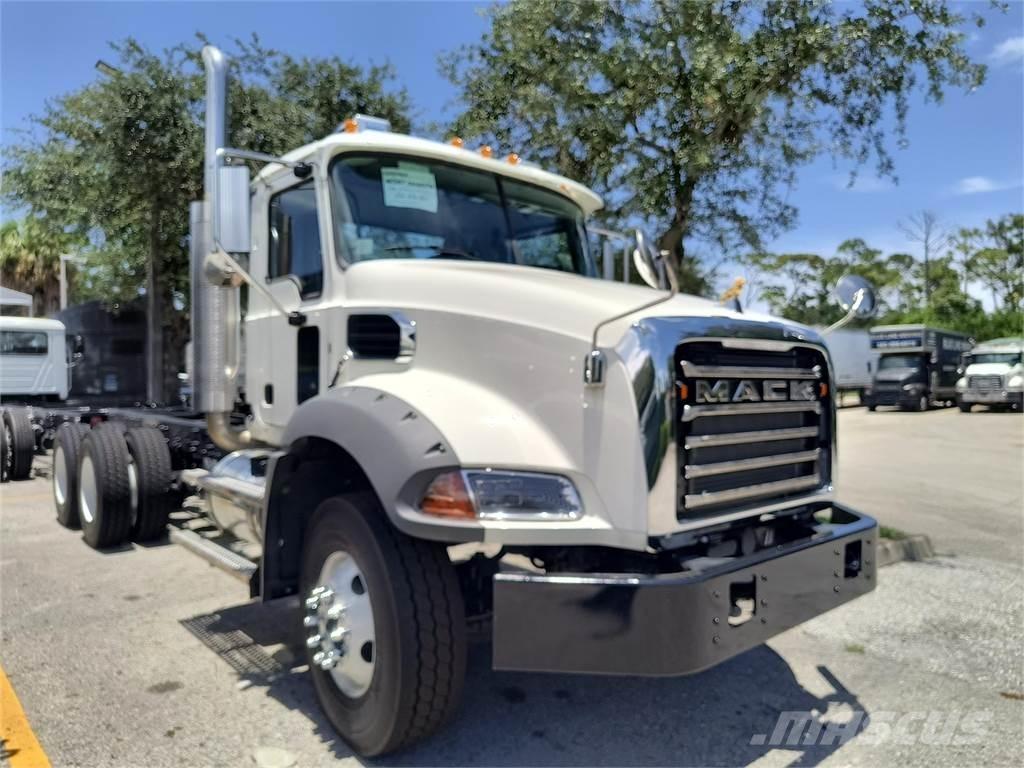 Mack GR64BX Avtomešalci za beton