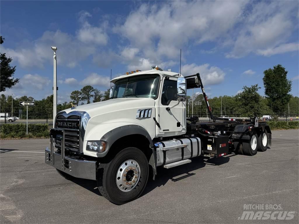 Mack GR64F Drugi tovornjaki