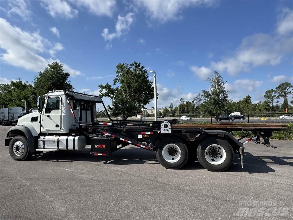 Mack GR64F Drugi tovornjaki