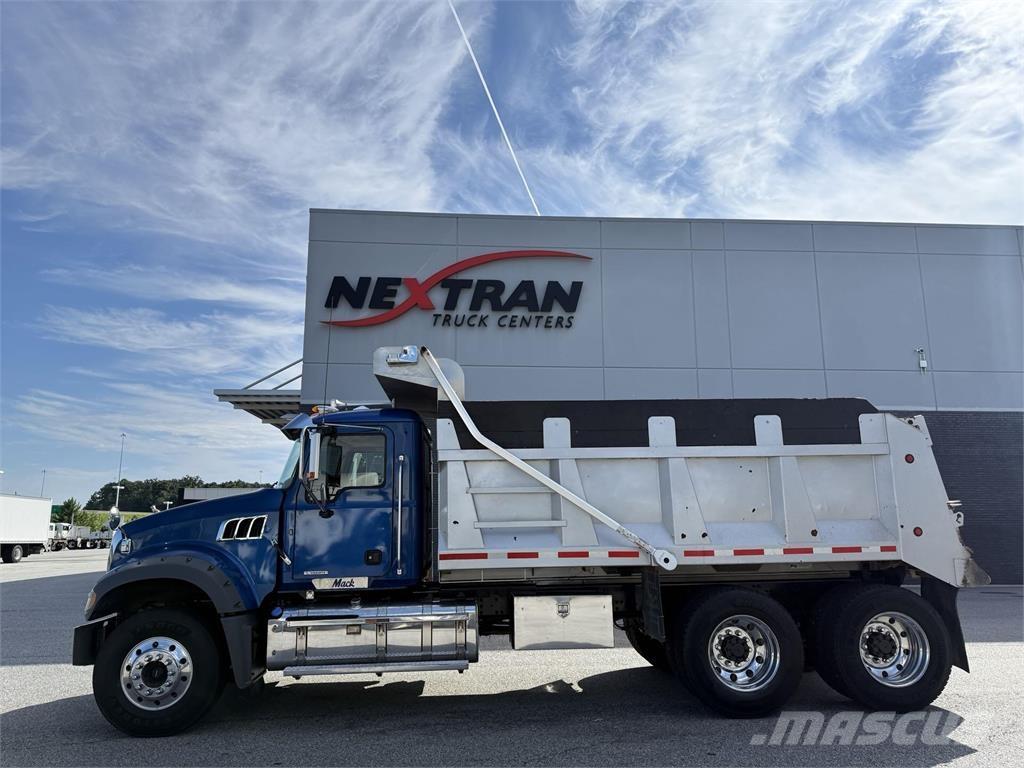 Mack GR64F Kiper tovornjaki