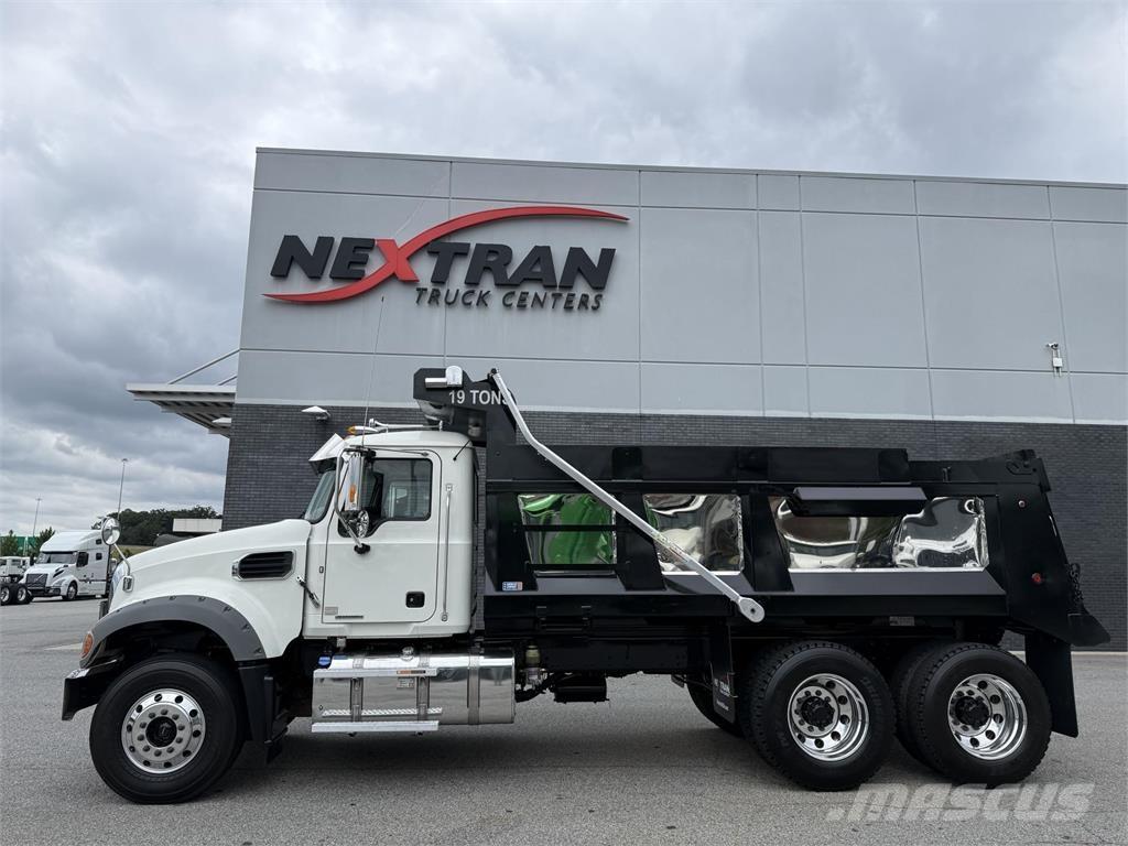 Mack GR64F Kiper tovornjaki