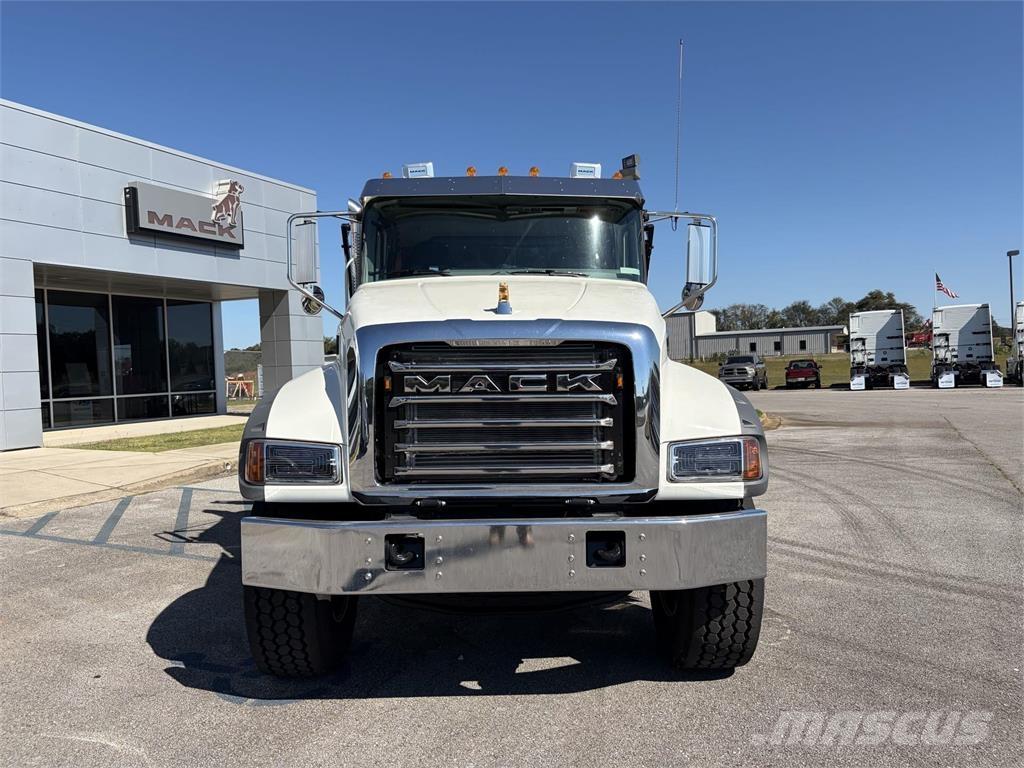 Mack GR64F Drugi tovornjaki