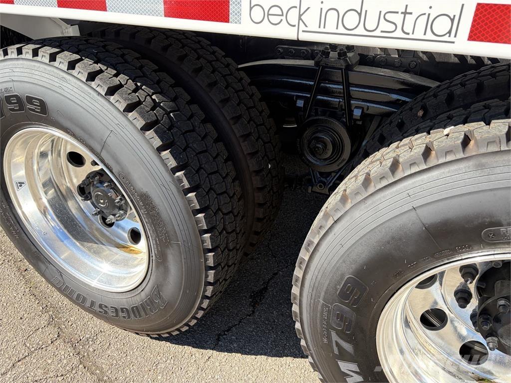 Mack GR64FR Avtomešalci za beton