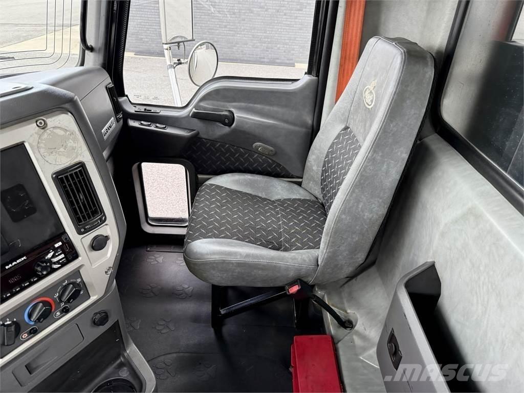 Mack GU813 Drugi tovornjaki