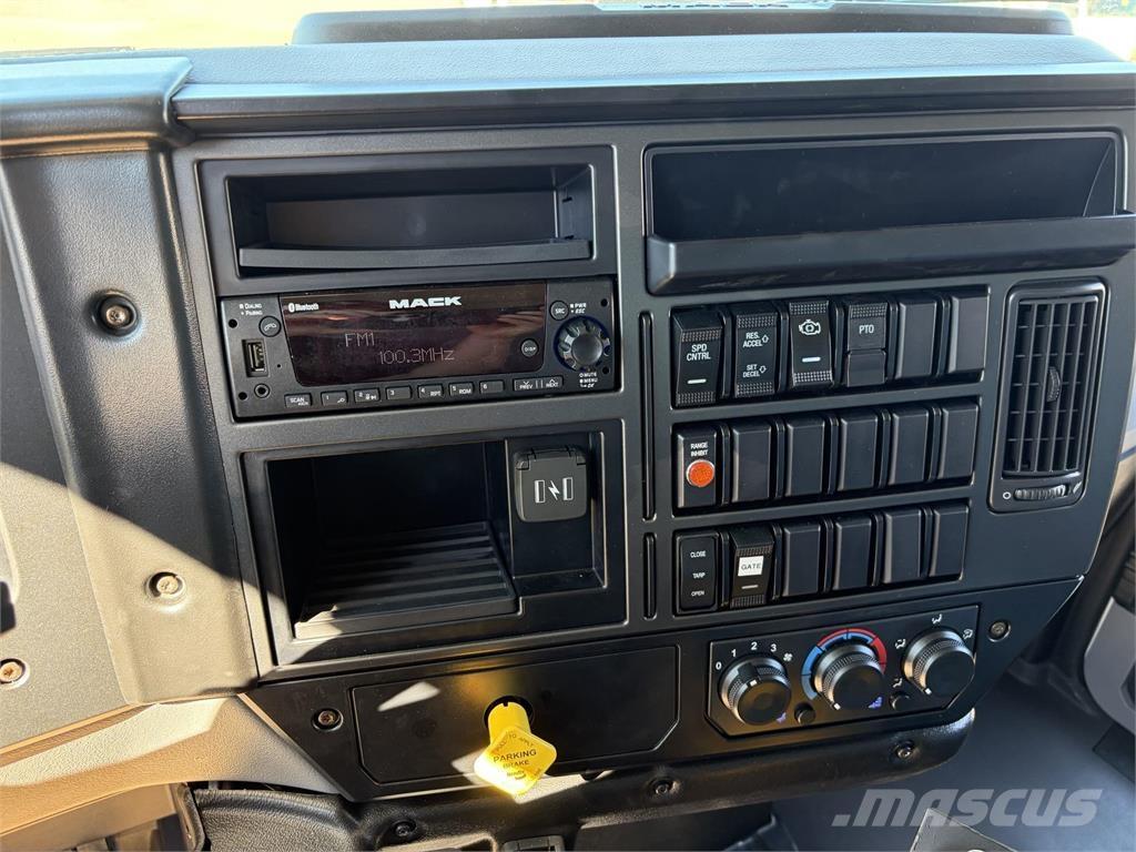 Mack MD6 42R Kiper tovornjaki