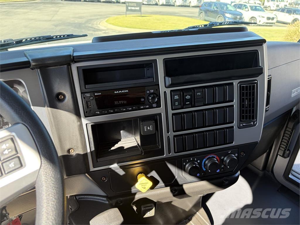 Mack MD6 42R Tovornjaki zabojniki