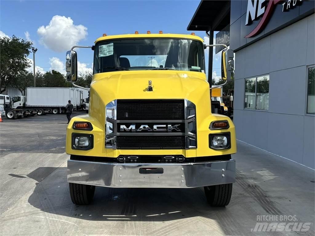 Mack MD7 42R Drugo