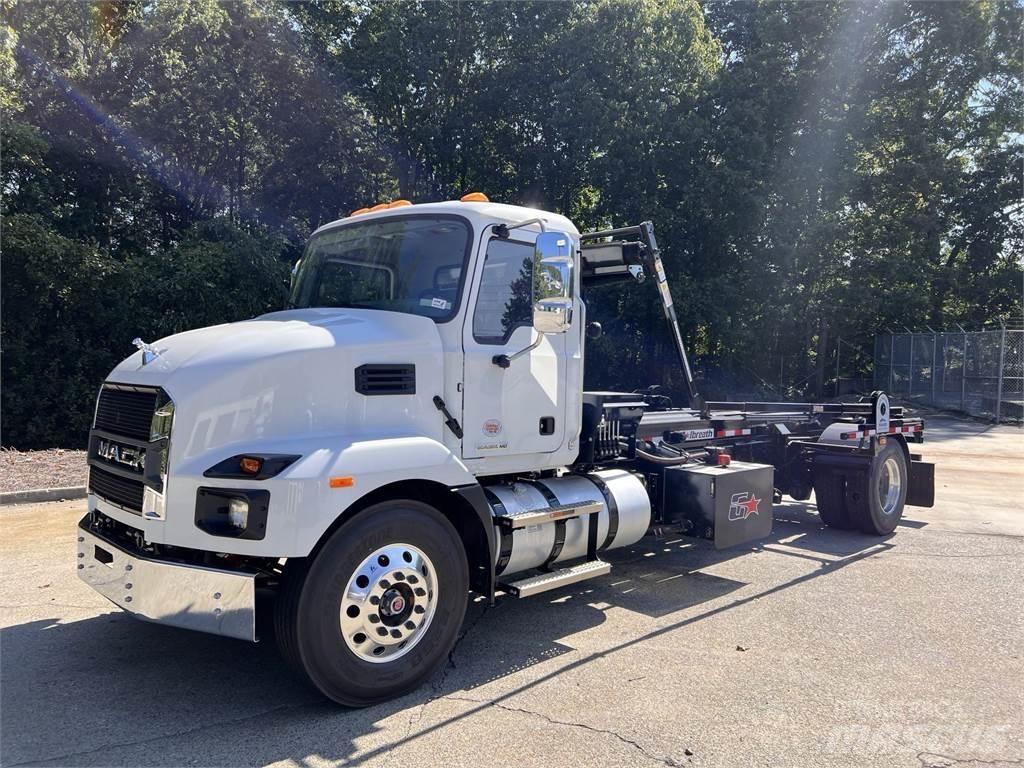 Mack MD7 42R Tovornjaki-šasije