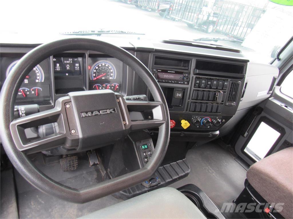 Mack MD742 Tovornjaki-šasije