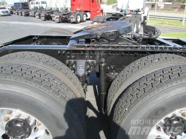 Mack PI64T Vlačilci