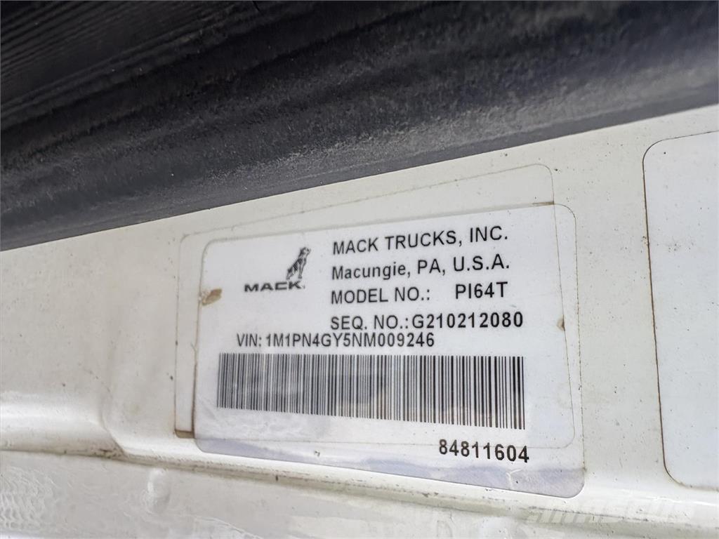 Mack PI64T Vlačilci
