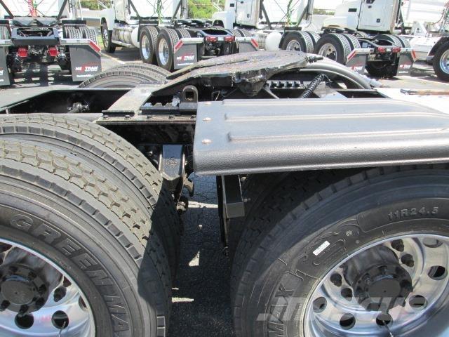 Mack PI64T Vlačilci