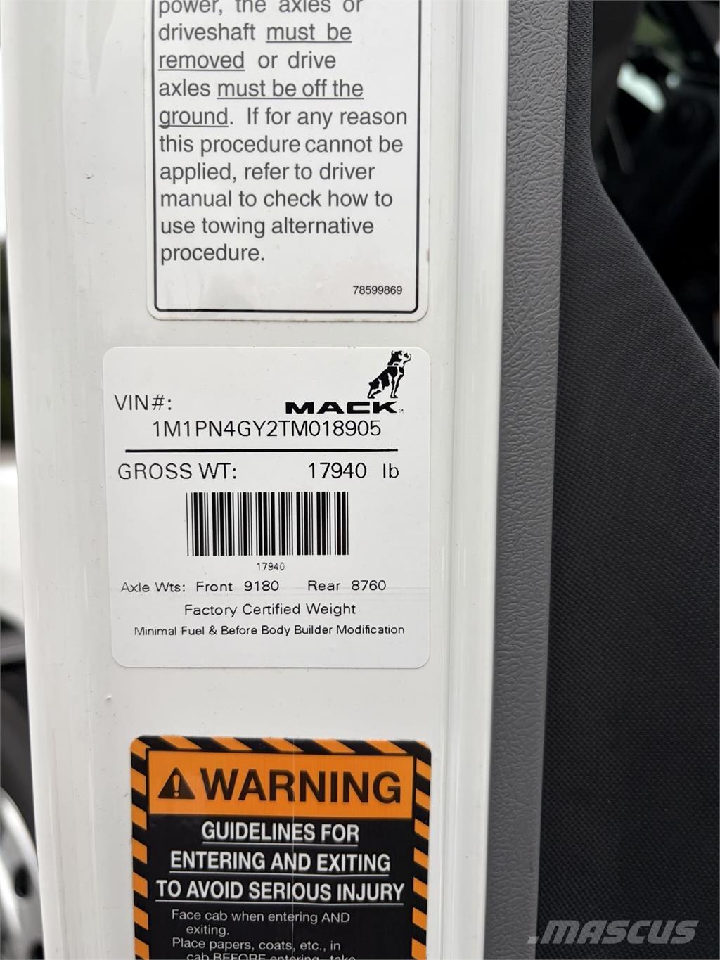 Mack PI64T Vlačilci