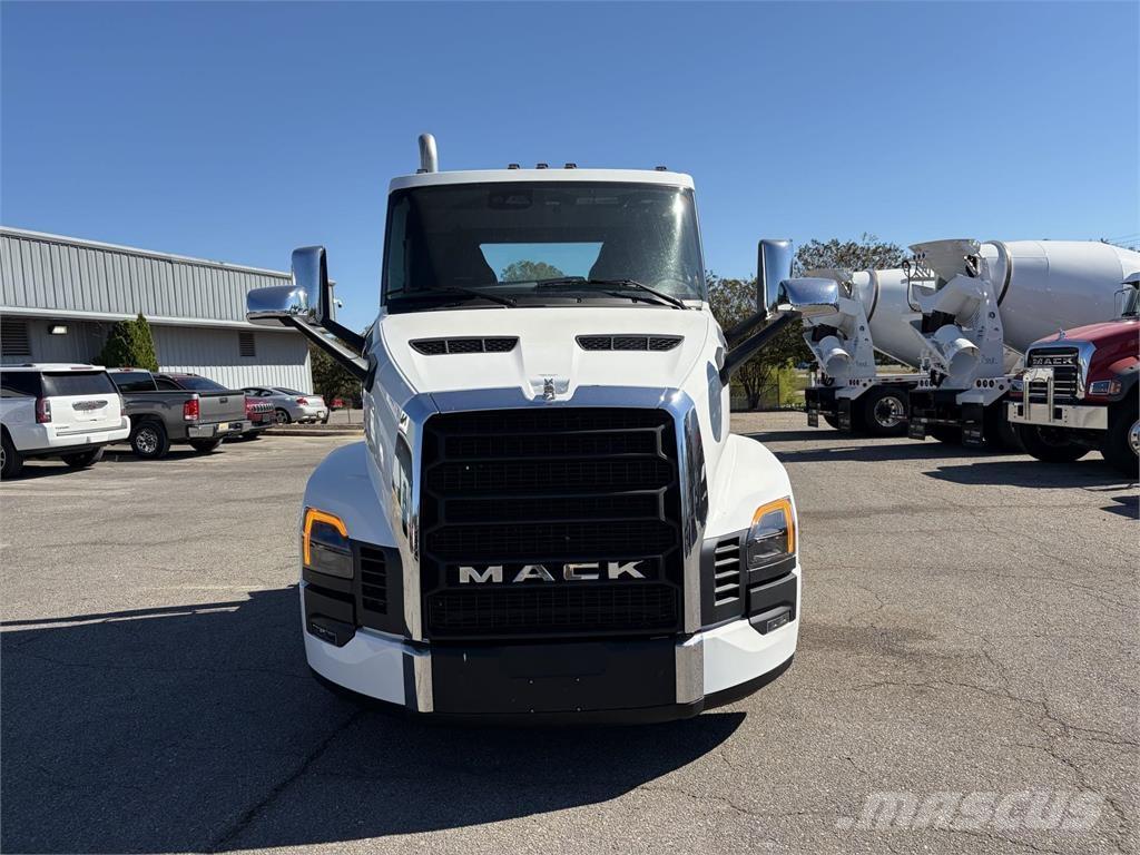 Mack PR64T Vlačilci