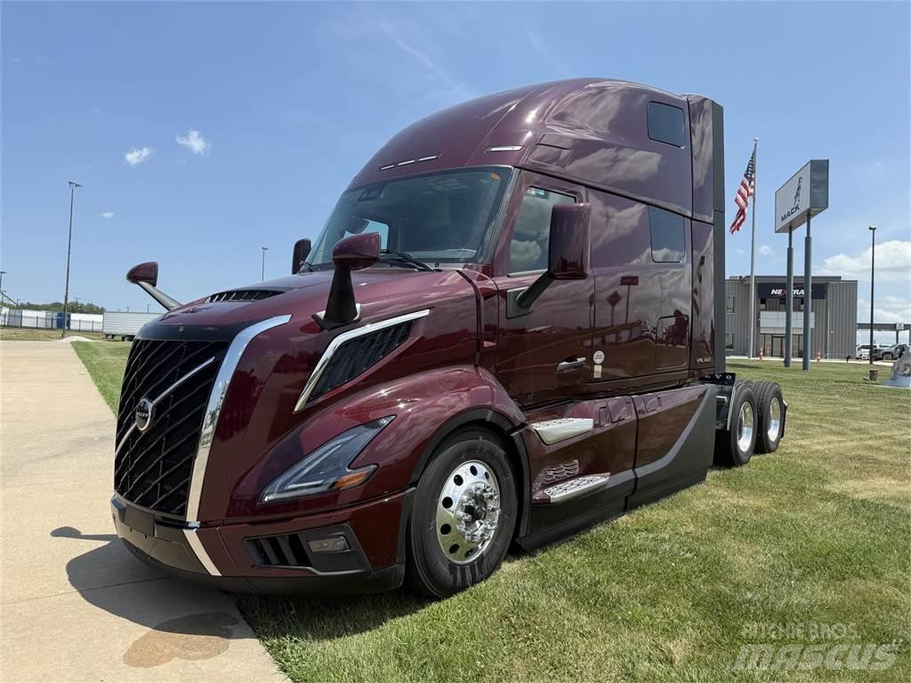 Volvo NEW VNL860 Vlačilci