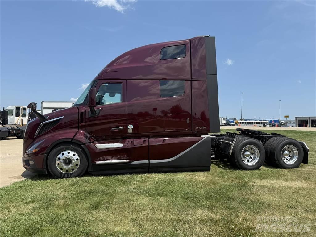 Volvo NEW VNL860 Vlačilci