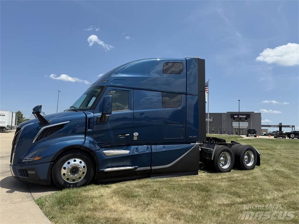 Volvo NEW VNL860 Vlačilci