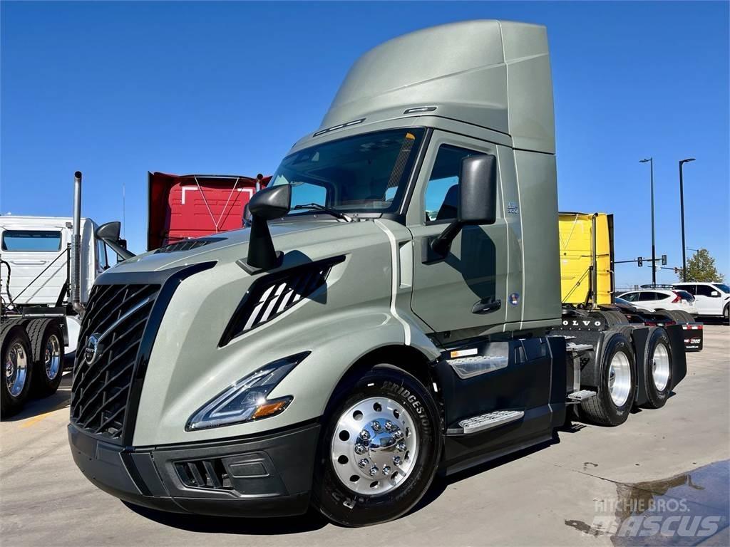 Volvo VNL64T300 Vlačilci