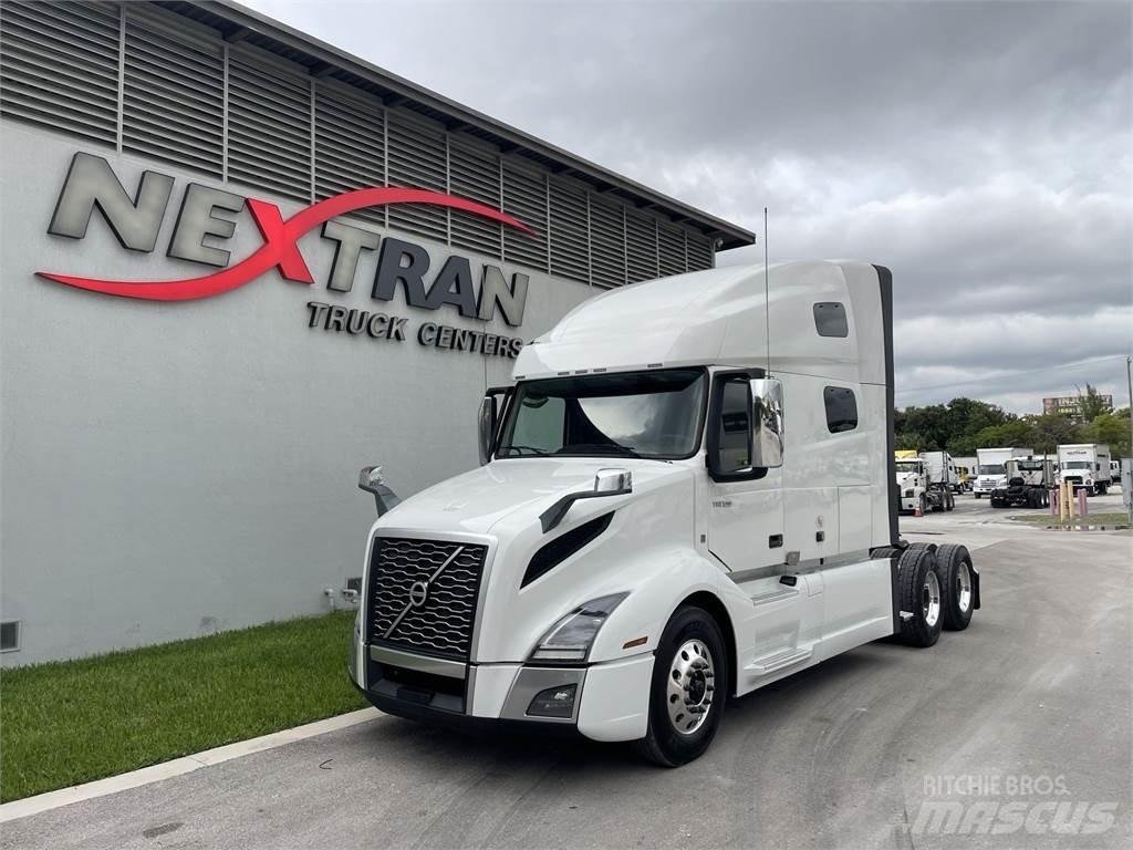 Volvo VNL64T760 Vlačilci