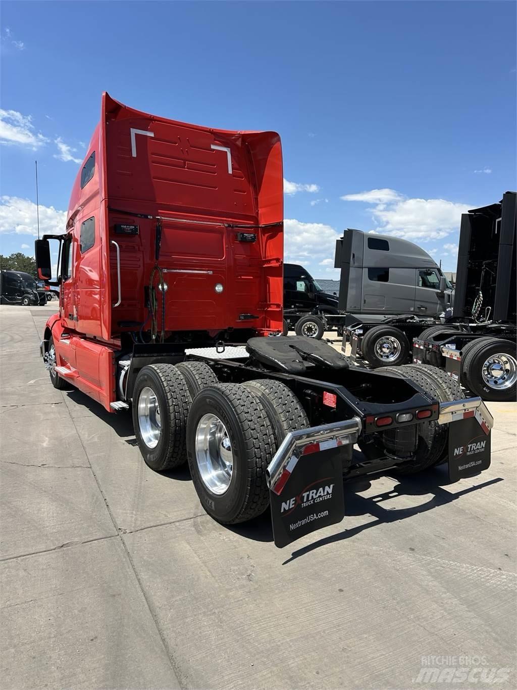 Volvo VNL64T760 Vlačilci