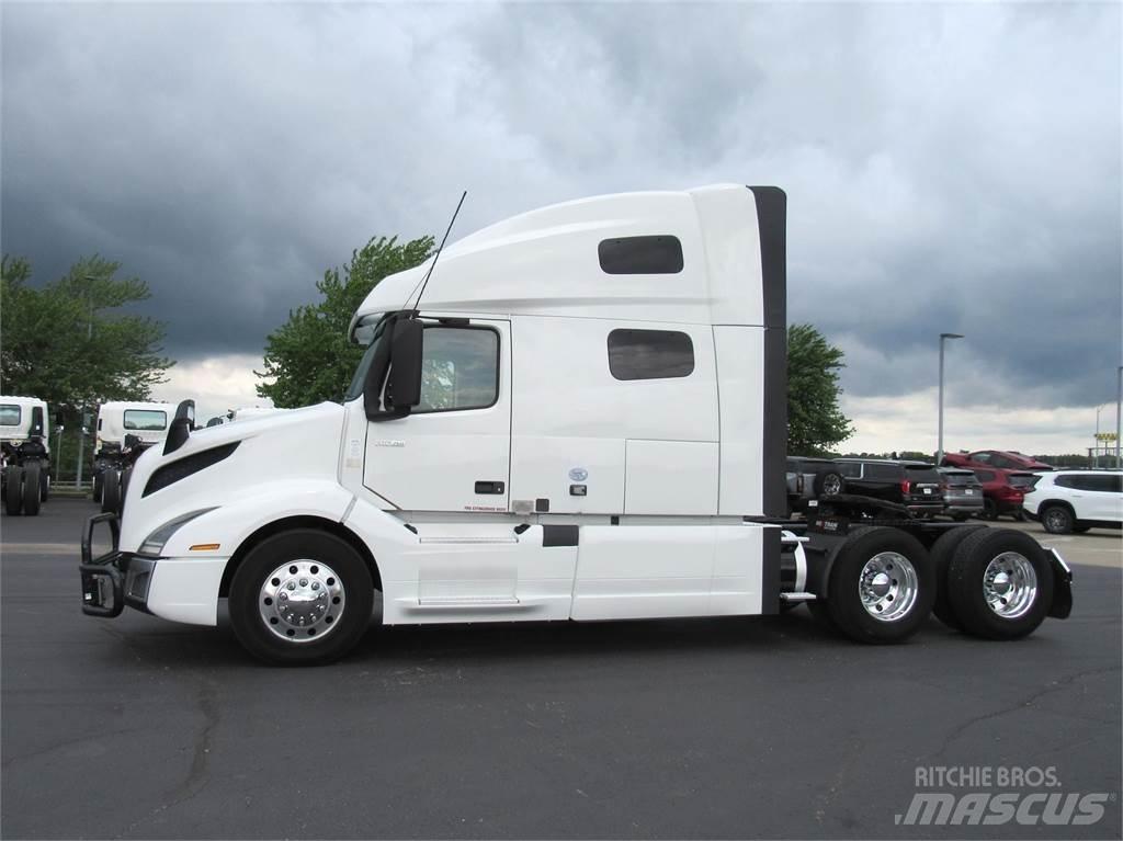 Volvo VNL64T760 Vlačilci