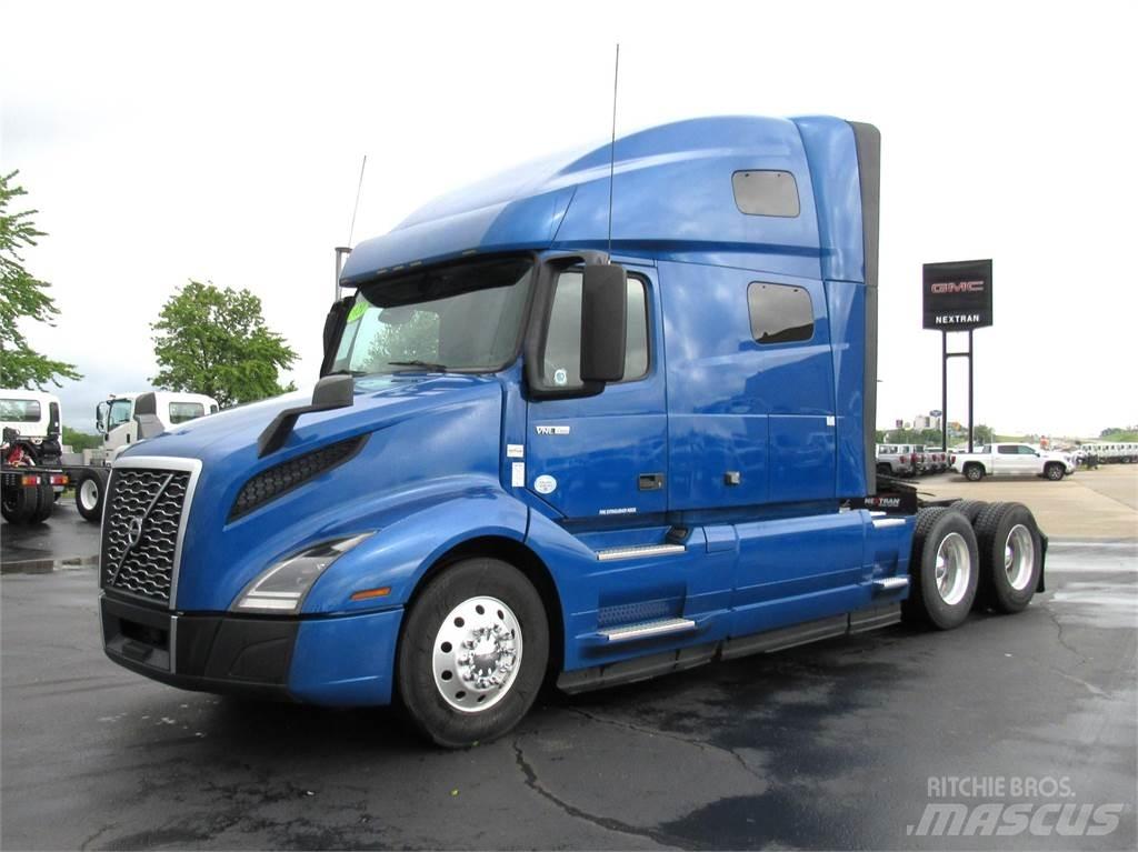 Volvo VNL64T760 Vlačilci
