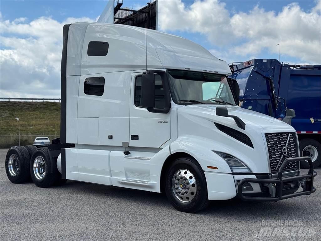 Volvo VNL64T760 Vlačilci