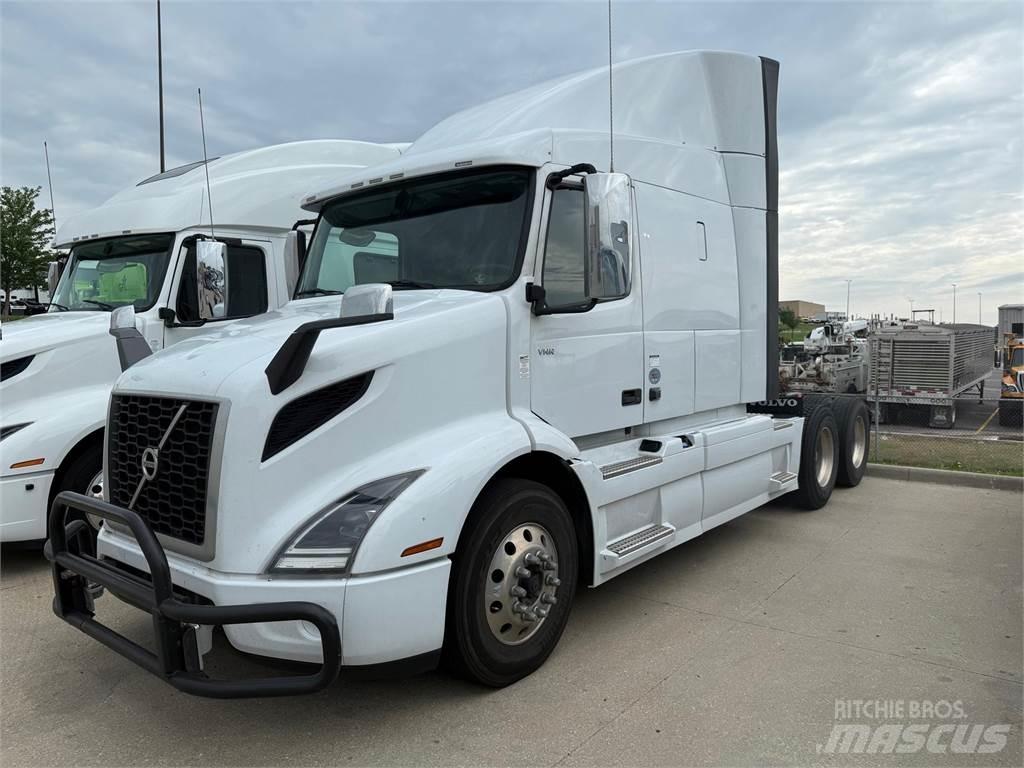 Volvo VNL64T760 Vlačilci