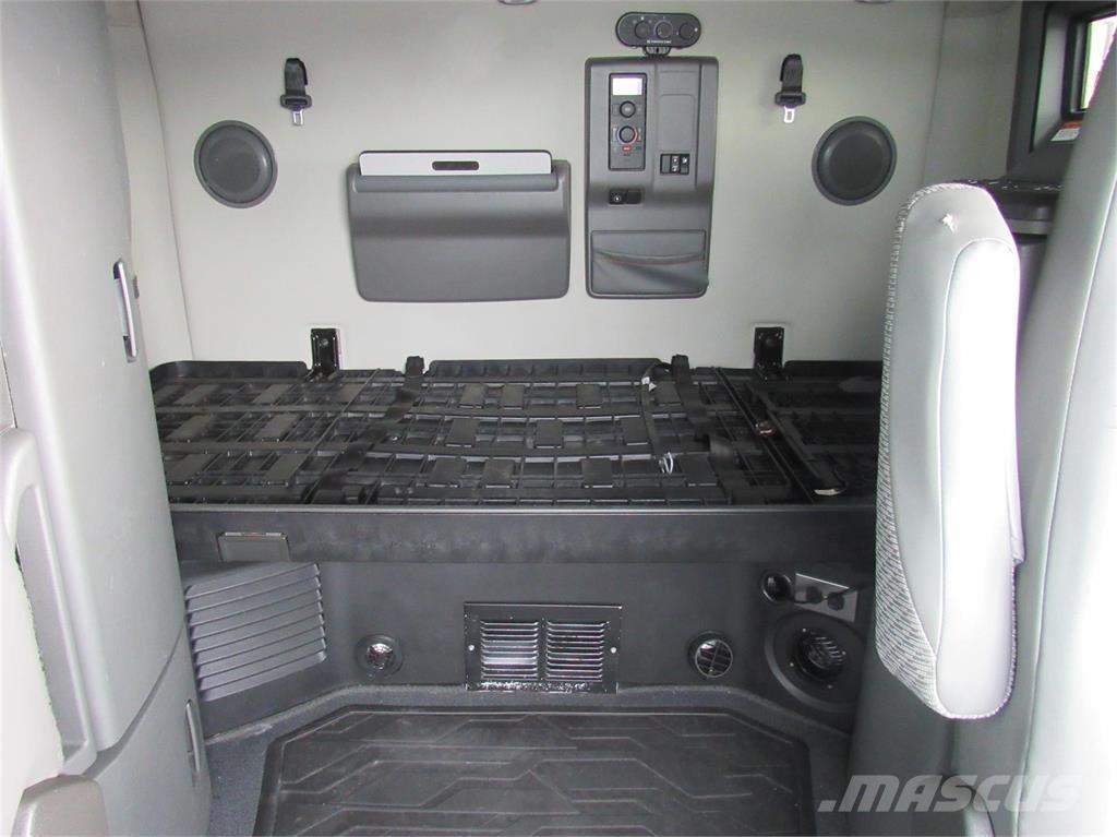 Volvo VNL64T760 Vlačilci