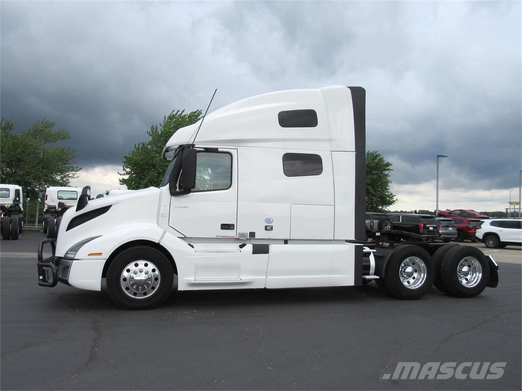 Volvo VNL64T760 Vlačilci