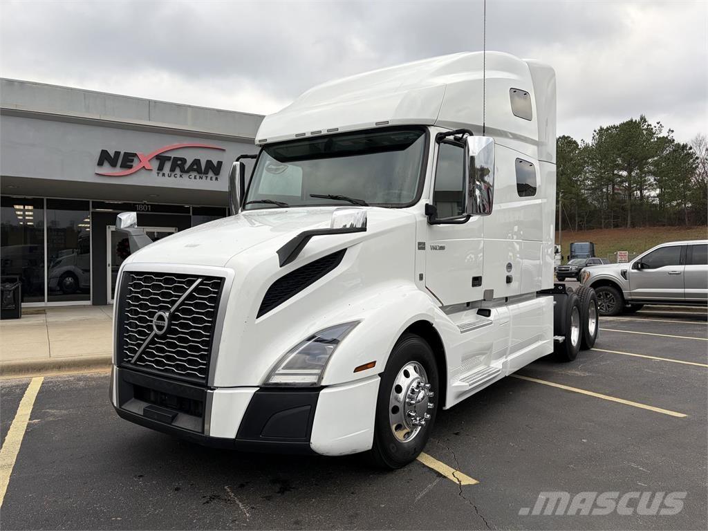 Volvo VNL64T760 Vlačilci
