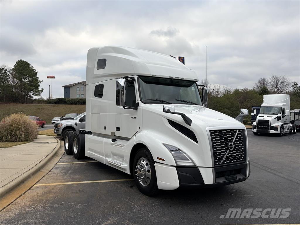 Volvo VNL64T760 Vlačilci