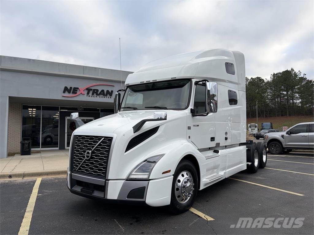 Volvo VNL64T760 Vlačilci