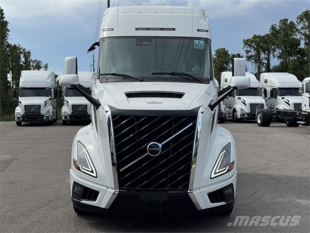 Volvo VNL64T840 Vlačilci