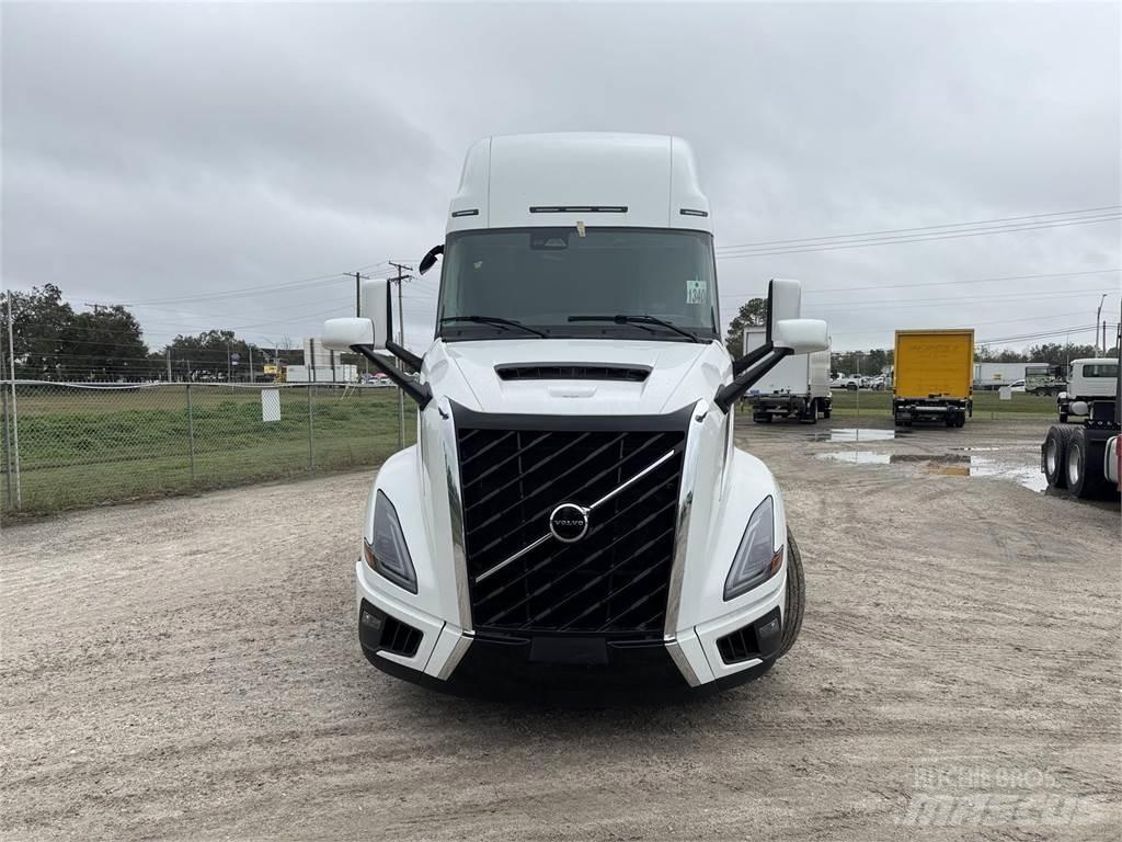 Volvo VNL64T860 Vlačilci