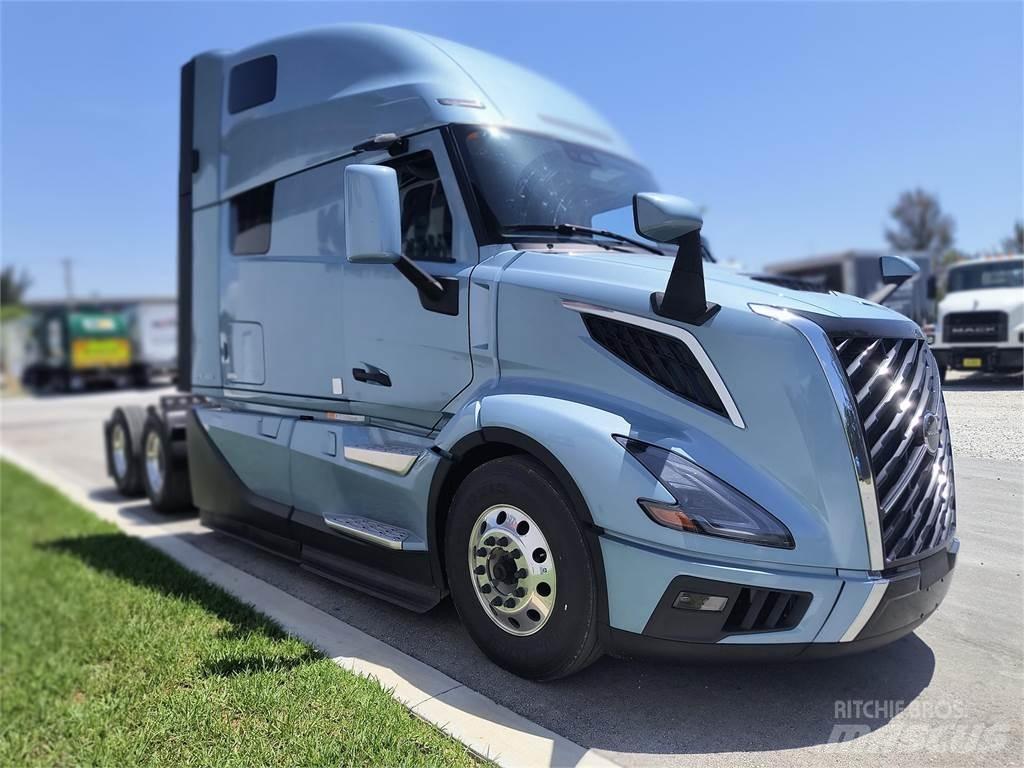 Volvo VNL64T860 Vlačilci
