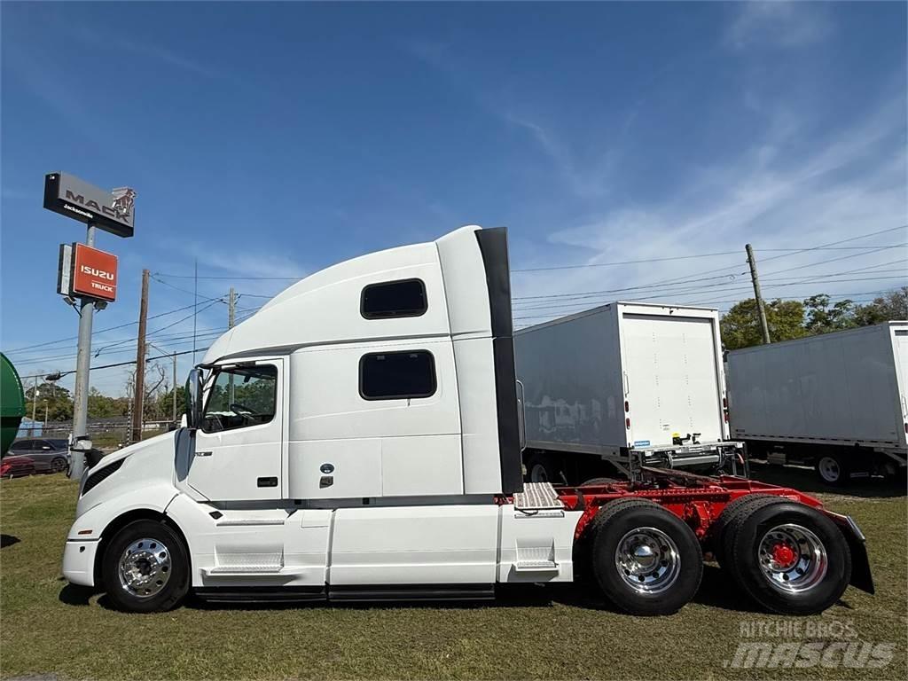 Volvo VNL64T860 Vlačilci