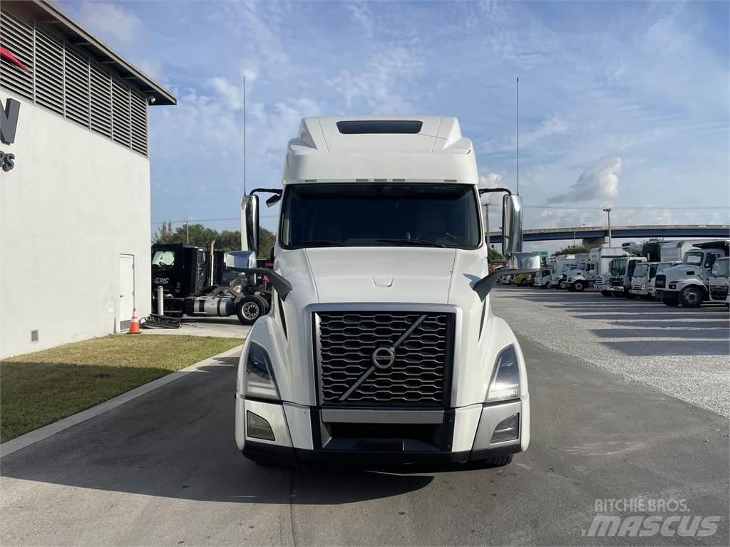 Volvo VNL64T860 Vlačilci