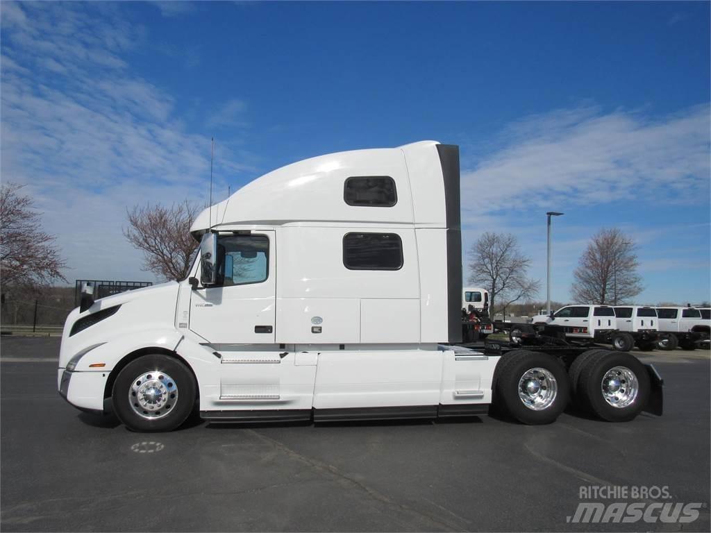 Volvo VNL64T860 Vlačilci