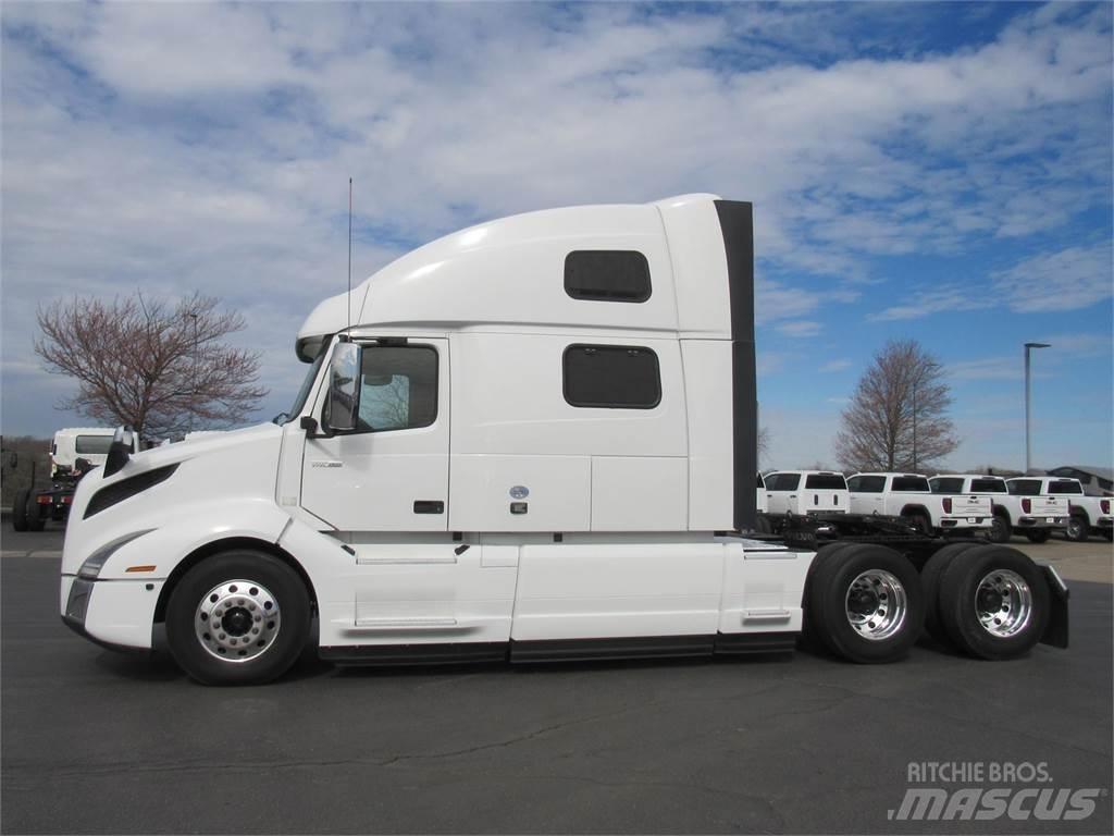 Volvo VNL64T860 Vlačilci