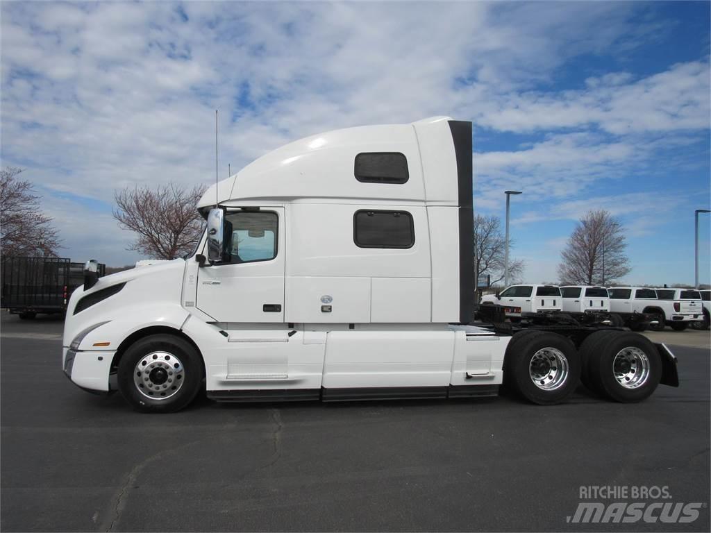 Volvo VNL64T860 Vlačilci