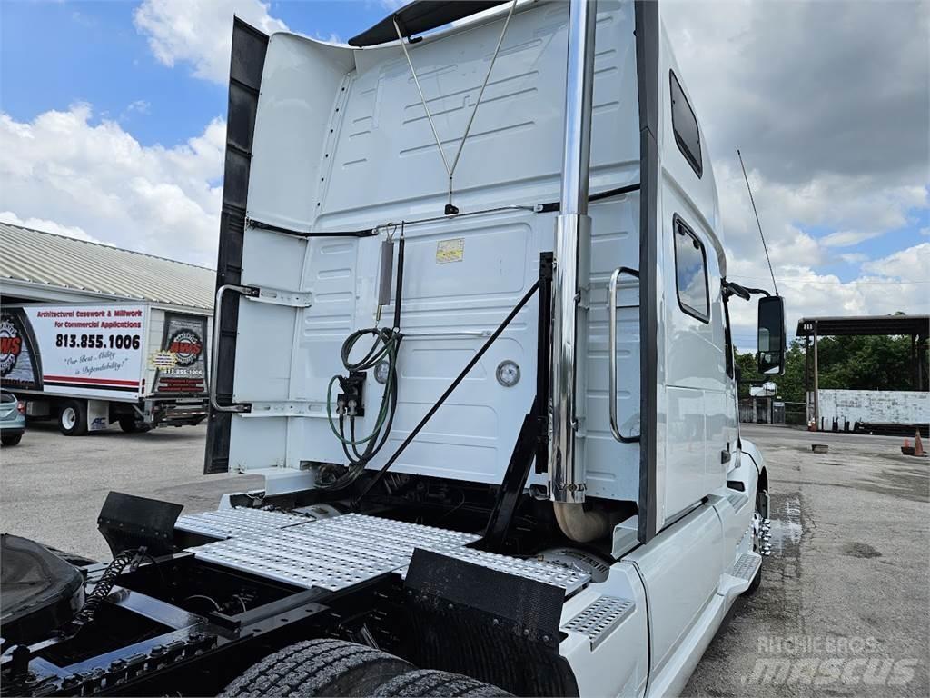 Volvo VNL64T860 Vlačilci