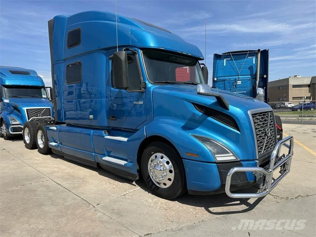 Volvo VNL64T860 Vlačilci