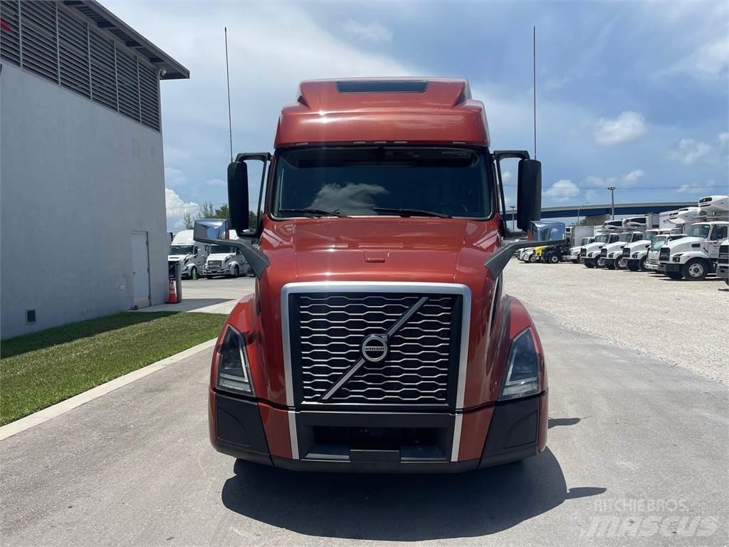 Volvo VNL64T860 Vlačilci