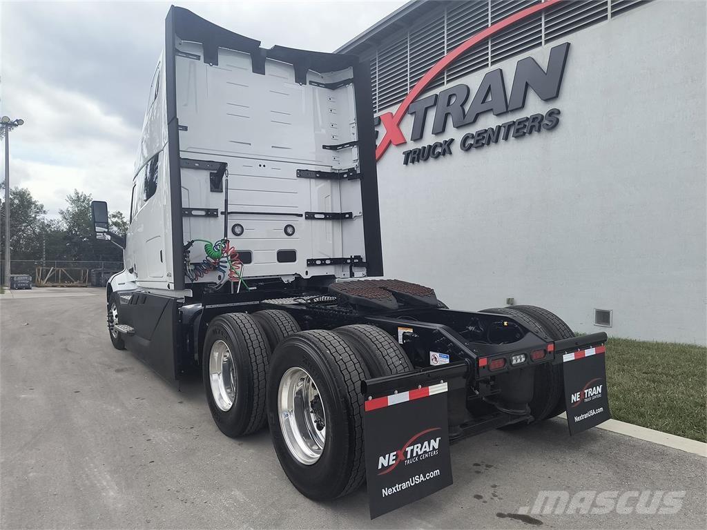 Volvo VNL64T860 Vlačilci