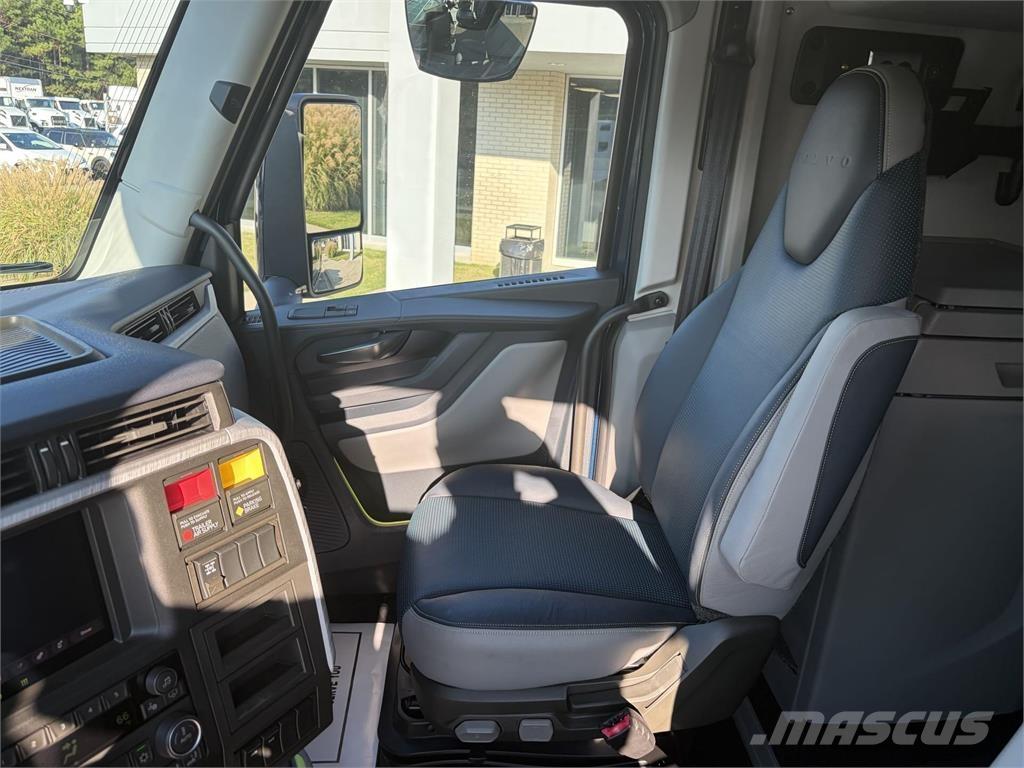 Volvo VNL64T860 Vlačilci