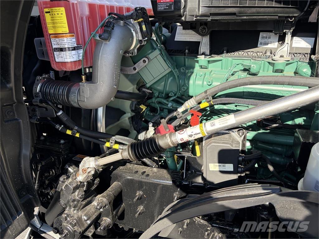 Volvo VNL64T860 Vlačilci